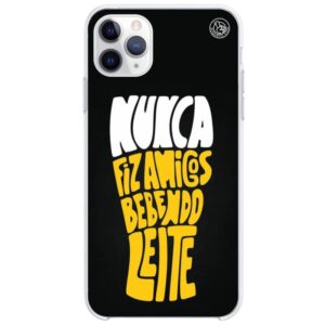 Capinha de celular Nunca fiz amigos bebendo leite